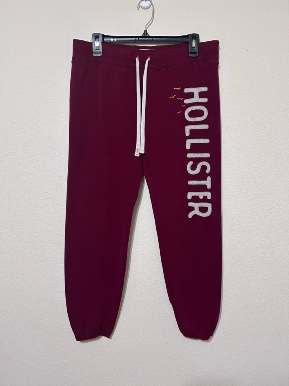 Hollister Burgundy Jogger Sweatpants with White Logo Graphic Medium - Picture 4 of 8